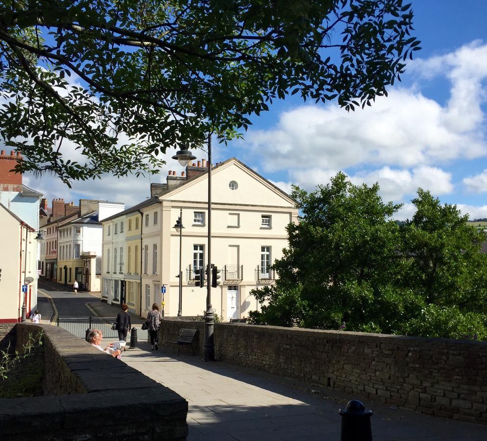 Bed and Breakfast The Town House At Brecon Exterior foto